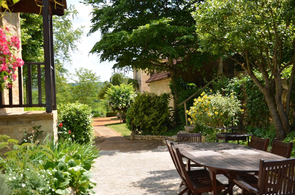 La Gueriniere Bed & Breakfast Cenac-et-Saint-Julien Exterior photo