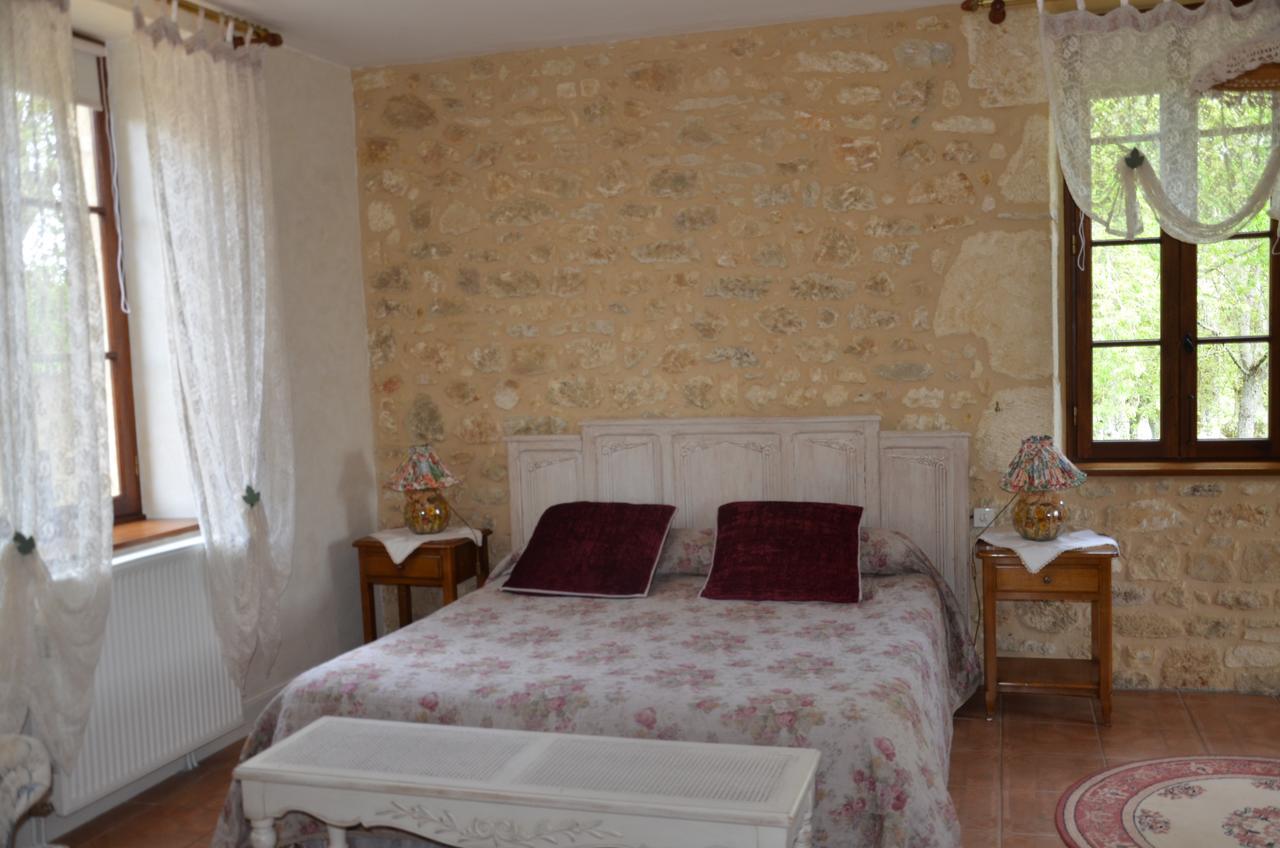 La Gueriniere Bed & Breakfast Cenac-et-Saint-Julien Exterior photo