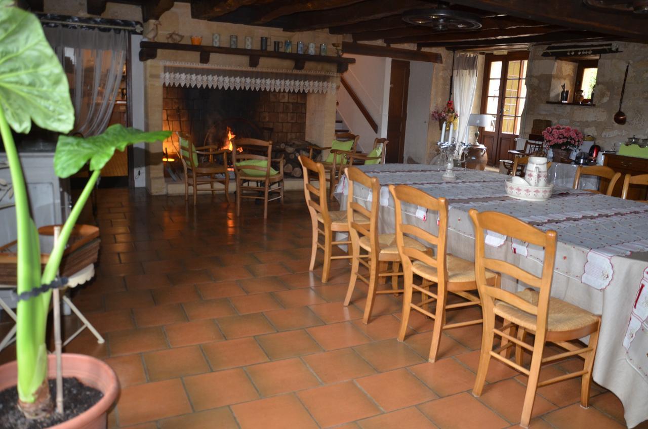 La Gueriniere Bed & Breakfast Cenac-et-Saint-Julien Exterior photo