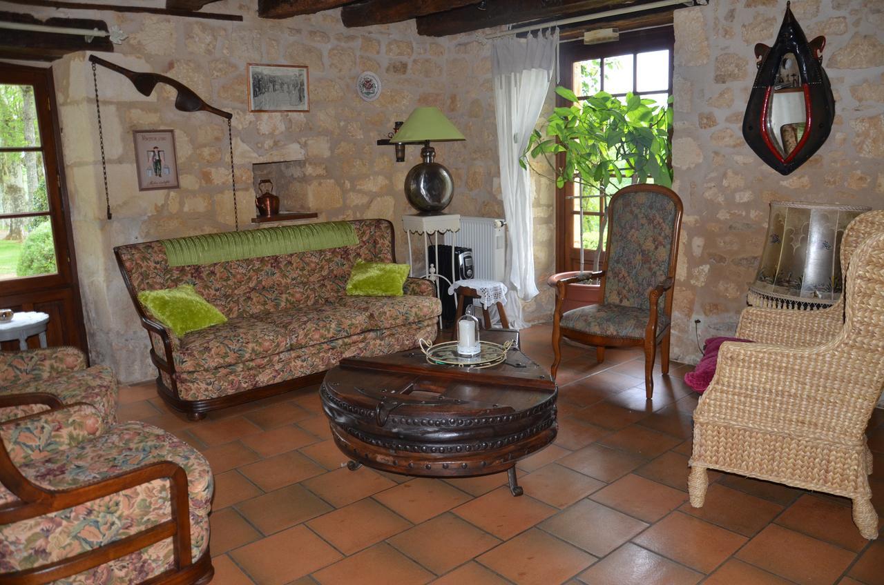 La Gueriniere Bed & Breakfast Cenac-et-Saint-Julien Exterior photo